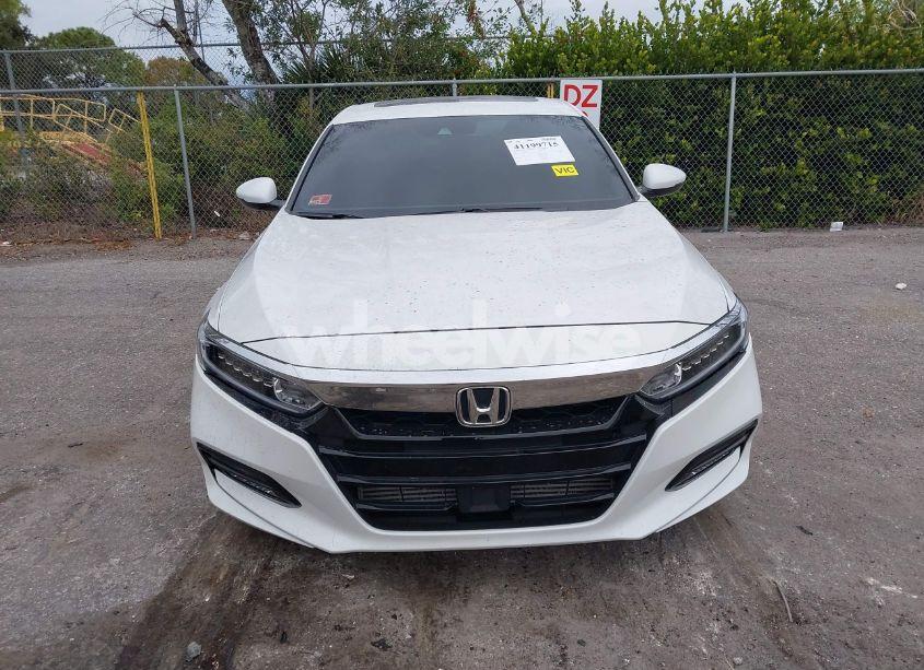 Photo 12 of 2018 Honda Accord EX-L (VIN 1HGCV1F63JA118380)