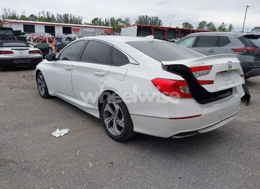 Photo 3 of 2018 Honda Accord EX-L (VIN 1HGCV1F63JA118380)