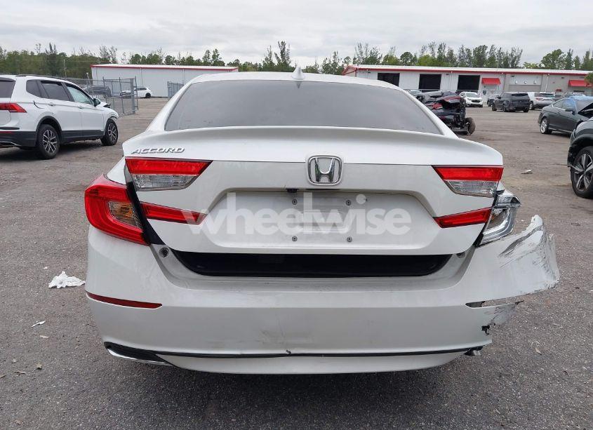 Photo 6 of 2018 Honda Accord EX-L (VIN 1HGCV1F63JA118380)