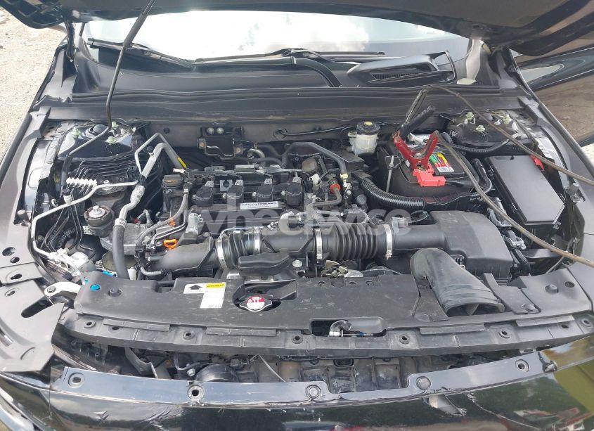 Photo 10 of 2018 Honda Accord EX-L (VIN 1HGCV1F63JA135776)