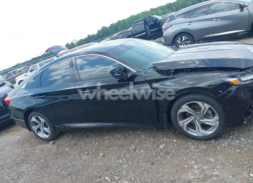 Photo 13 of 2018 Honda Accord EX-L (VIN 1HGCV1F63JA135776)