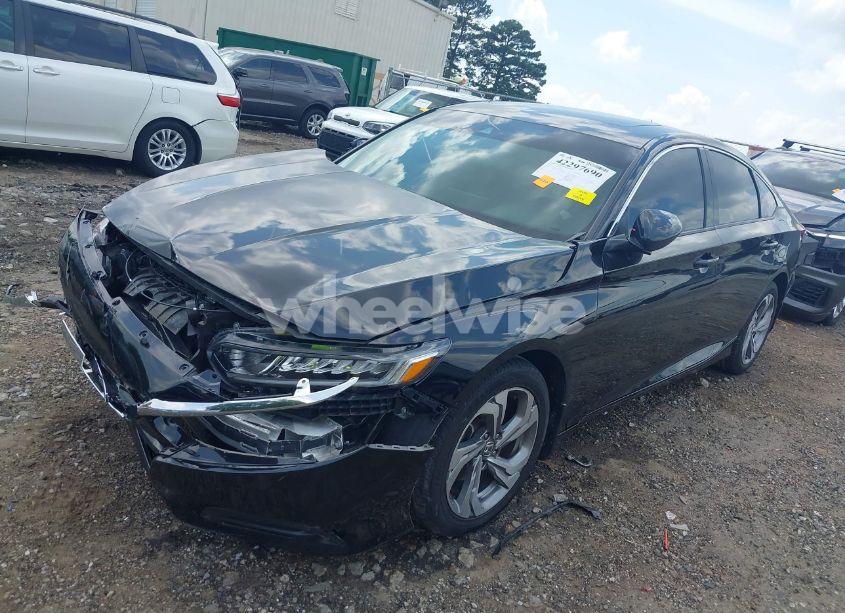 Photo 2 of 2018 Honda Accord EX-L (VIN 1HGCV1F63JA135776)