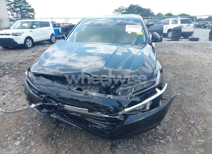 Photo 6 of 2018 Honda Accord EX-L (VIN 1HGCV1F63JA135776)