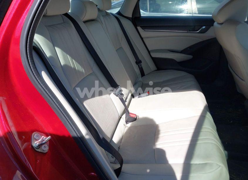 Photo 8 of 2018 Honda Accord EX-L (VIN 1HGCV1F63JA164811)