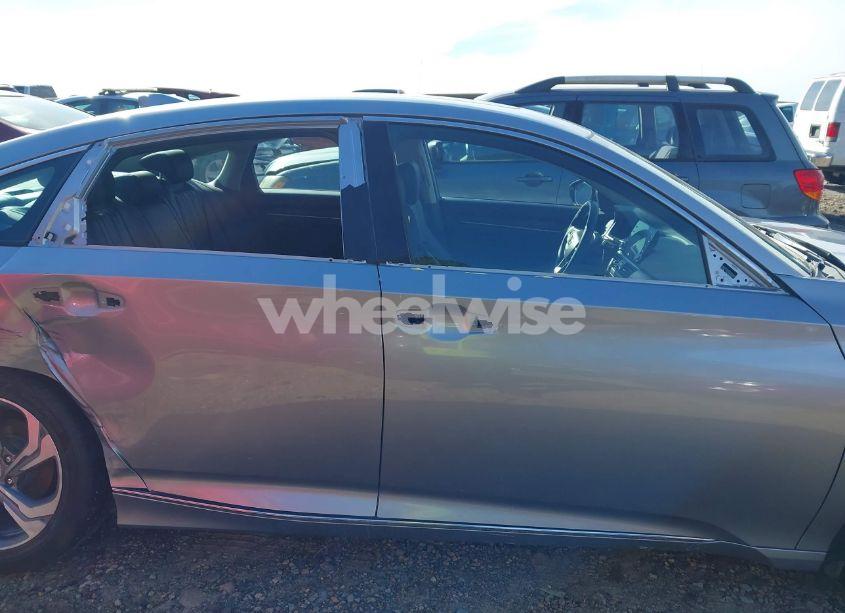 Photo 14 of 2018 Honda Accord EX-L (VIN 1HGCV1F65JA103475)