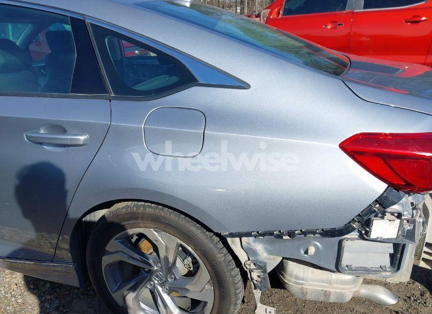 Photo 22 of 2018 Honda Accord EX-L (VIN 1HGCV1F65JA103475)