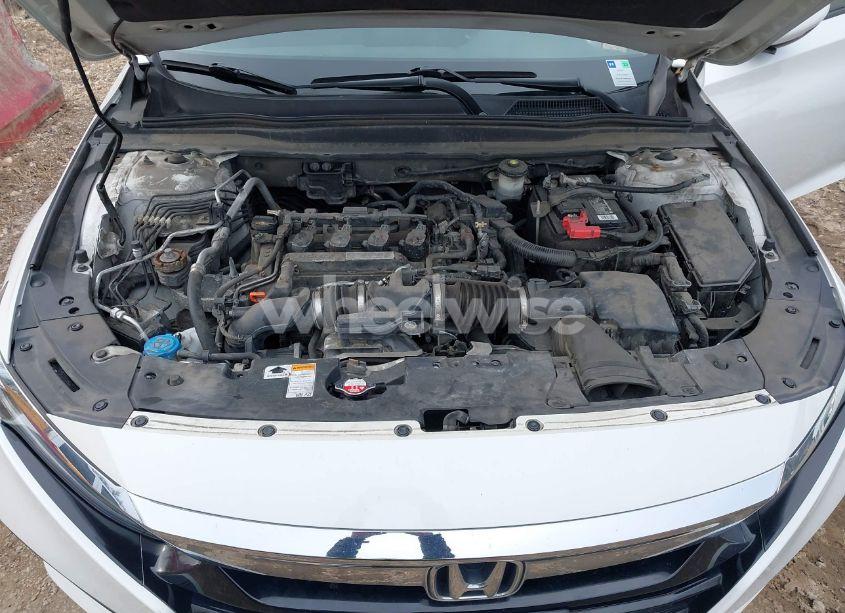 Photo 10 of 2018 Honda Accord EX-L (VIN 1HGCV1F65JA104013)
