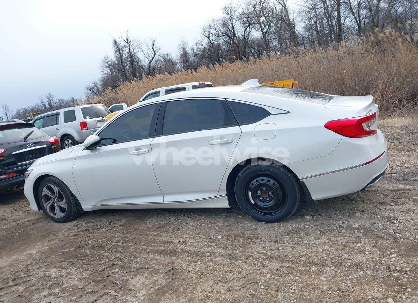 Photo 14 of 2018 Honda Accord EX-L (VIN 1HGCV1F65JA104013)