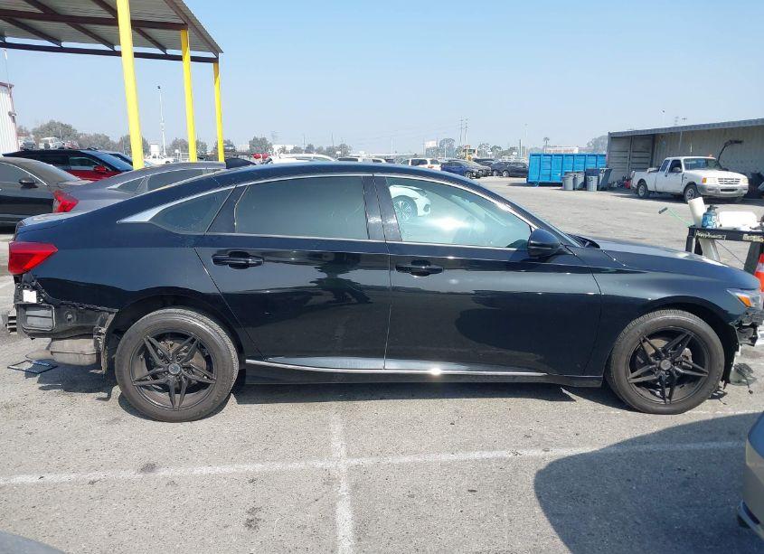 Photo 14 of 2018 Honda Accord EX-L (VIN 1HGCV1F66JA016961)