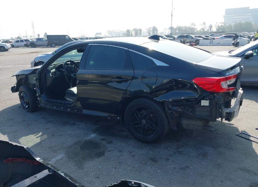 Photo 15 of 2018 Honda Accord EX-L (VIN 1HGCV1F66JA016961)