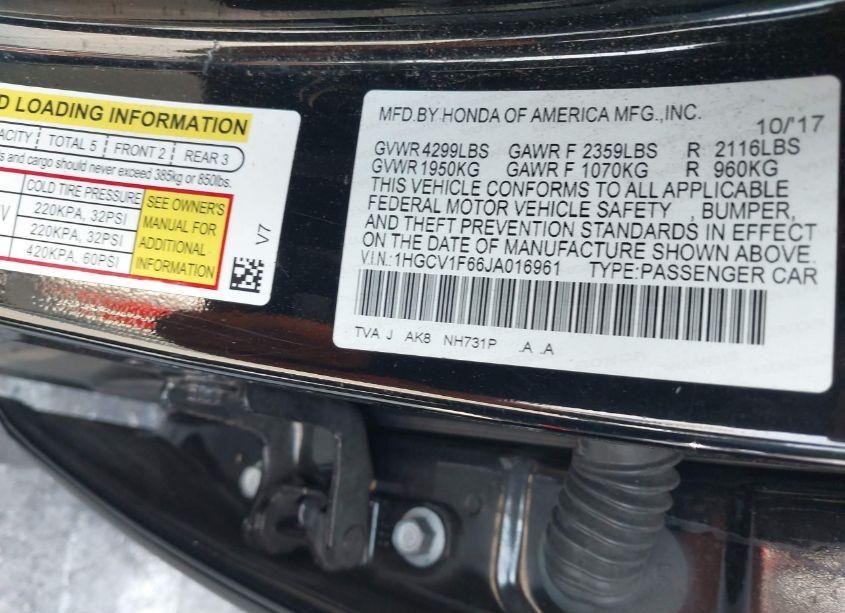 Photo 9 of 2018 Honda Accord EX-L (VIN 1HGCV1F66JA016961)