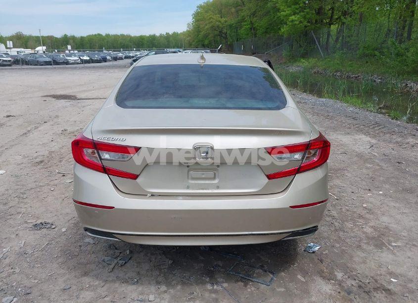Photo 16 of 2018 Honda Accord EX-L (VIN 1HGCV1F66JA093734)
