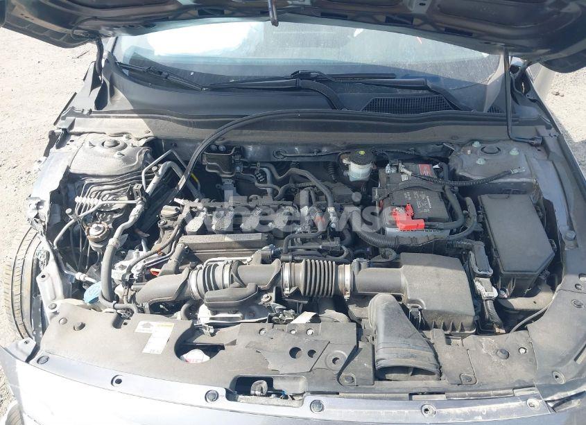 Photo 10 of 2018 Honda Accord EX-L (VIN 1HGCV1F67JA078532)