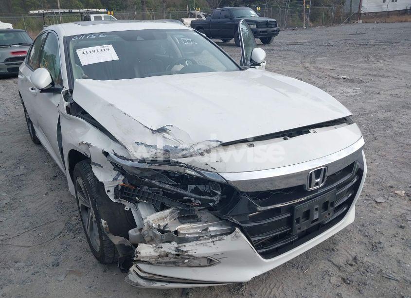 Photo 6 of 2018 Honda Accord EX-L (VIN 1HGCV1F69JA011186)