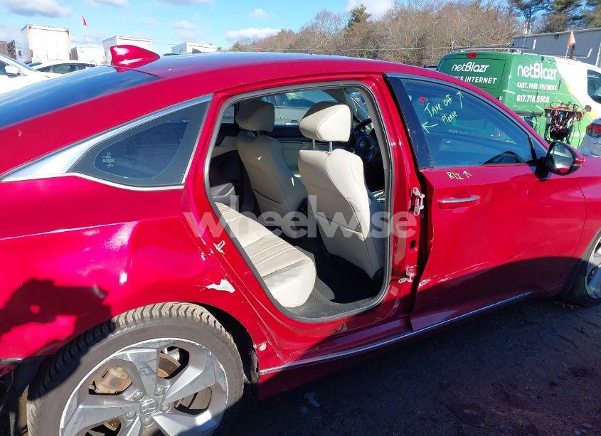 Photo 6 of 2018 Honda Accord TOURING (VIN 1HGCV1F92JA004106)