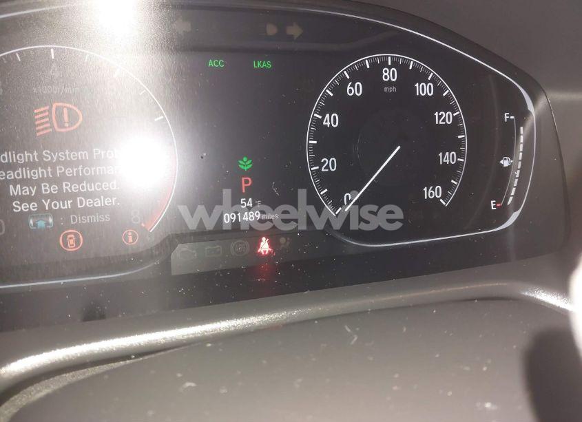 Photo 15 of 2018 Honda Accord TOURING (VIN 1HGCV1F92JA151963)