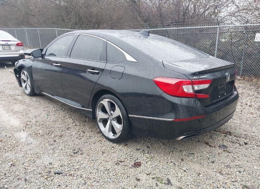 Photo 3 of 2018 Honda Accord TOURING (VIN 1HGCV1F93JA026275)