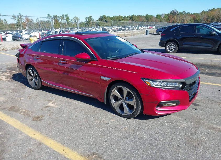 2018 Honda Accord TOURING (VIN 1HGCV1F93JA056697) main photo