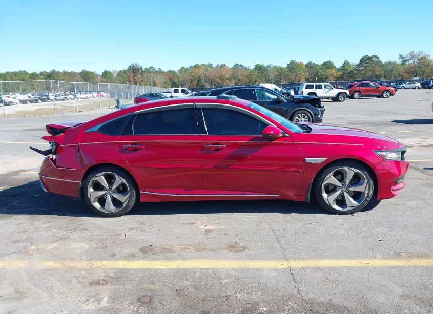 Photo 13 of 2018 Honda Accord TOURING (VIN 1HGCV1F93JA056697)