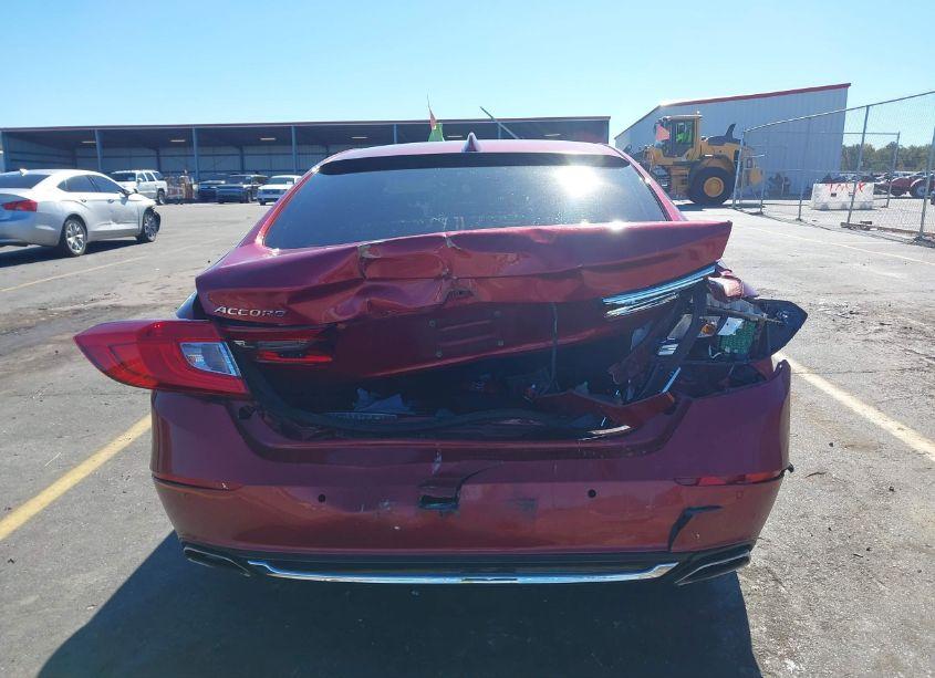 Photo 16 of 2018 Honda Accord TOURING (VIN 1HGCV1F93JA056697)