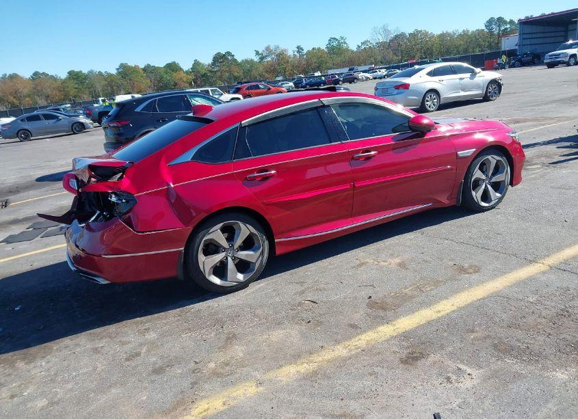 Photo 4 of 2018 Honda Accord TOURING (VIN 1HGCV1F93JA056697)