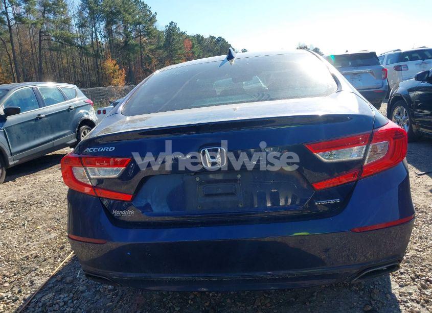 Photo 17 of 2018 Honda Accord TOURING (VIN 1HGCV1F94JA046129)