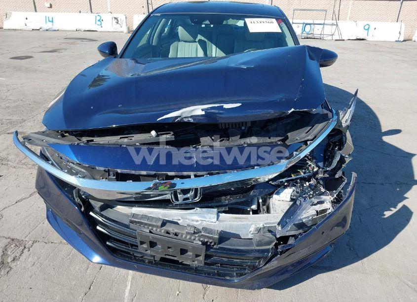 Photo 6 of 2018 Honda Accord TOURING (VIN 1HGCV1F94JA081639)