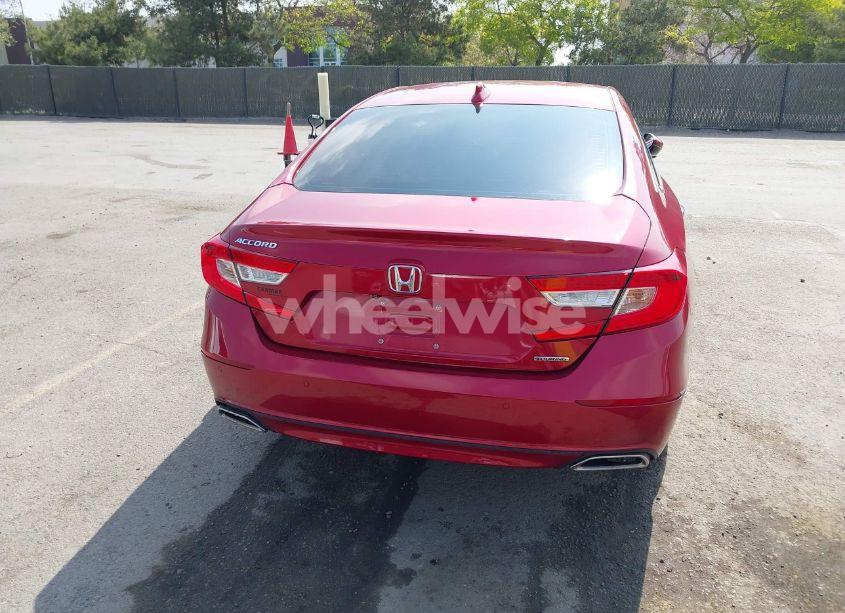 Photo 16 of 2018 Honda Accord TOURING (VIN 1HGCV1F95JA006562)