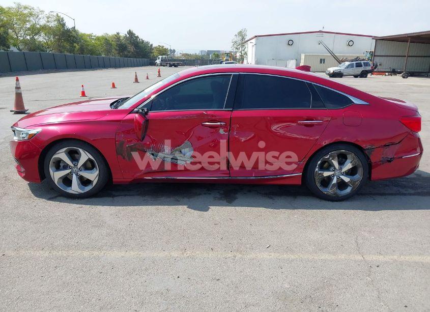 Photo 6 of 2018 Honda Accord TOURING (VIN 1HGCV1F95JA006562)
