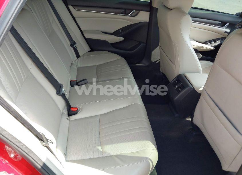 Photo 8 of 2018 Honda Accord TOURING (VIN 1HGCV1F95JA006562)