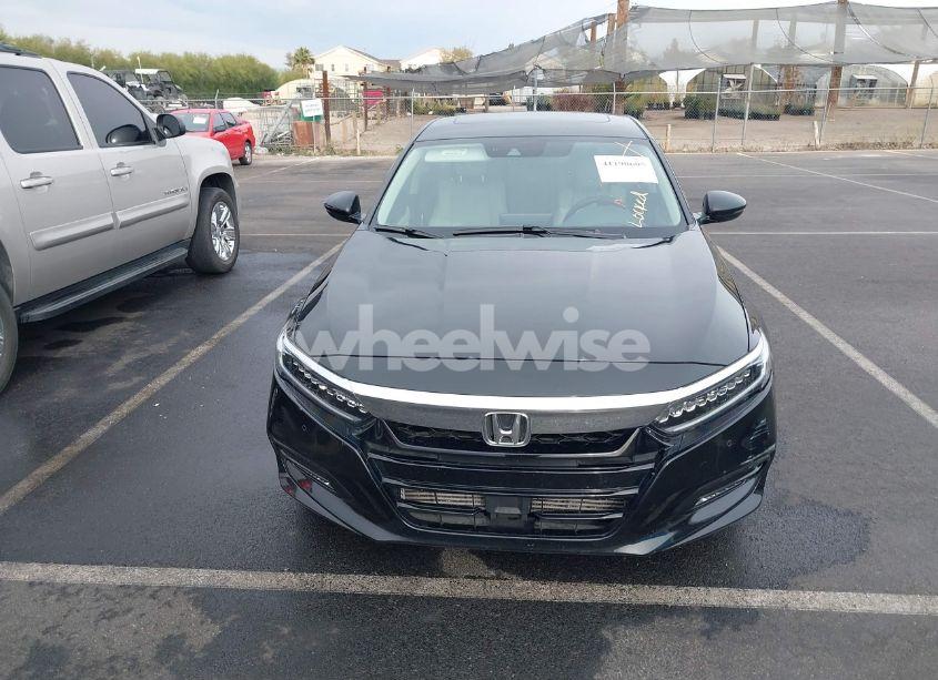 Photo 12 of 2018 Honda Accord TOURING (VIN 1HGCV1F95JA032921)