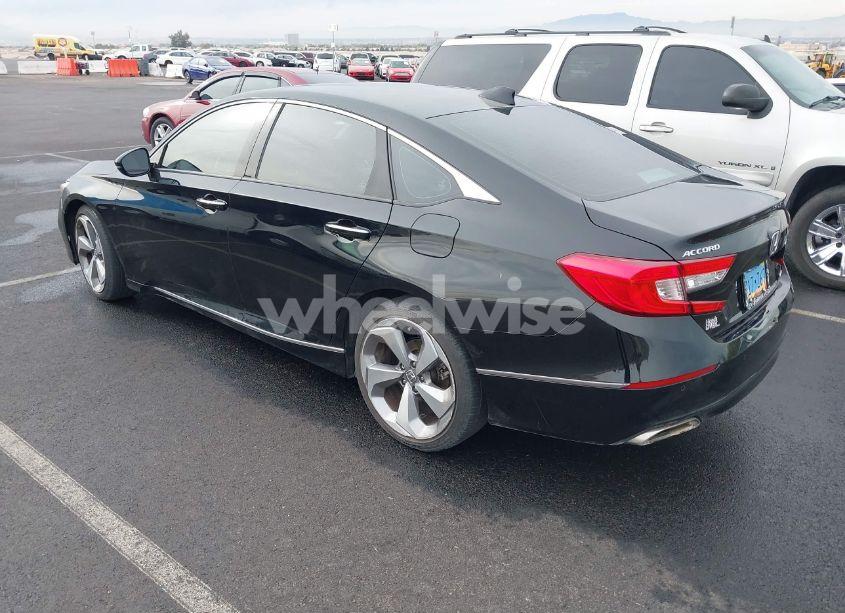 Photo 3 of 2018 Honda Accord TOURING (VIN 1HGCV1F95JA032921)