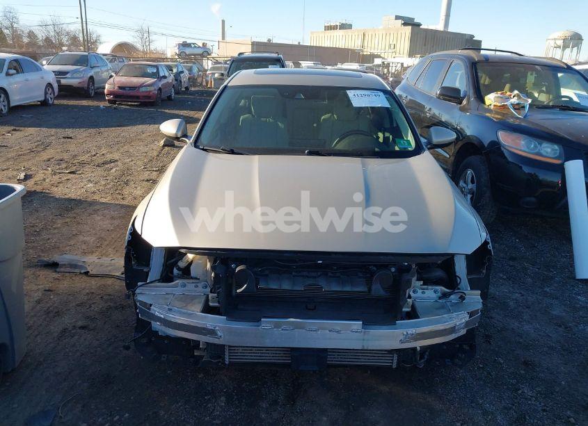 Photo 12 of 2018 Honda Accord TOURING (VIN 1HGCV1F95JA100781)