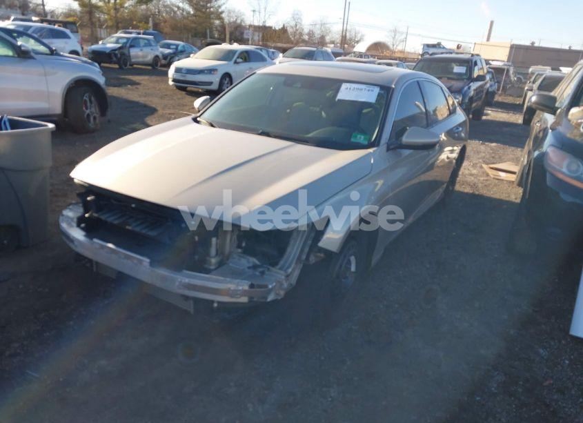 Photo 2 of 2018 Honda Accord TOURING (VIN 1HGCV1F95JA100781)