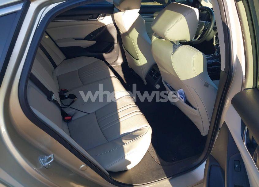 Photo 8 of 2018 Honda Accord TOURING (VIN 1HGCV1F95JA100781)