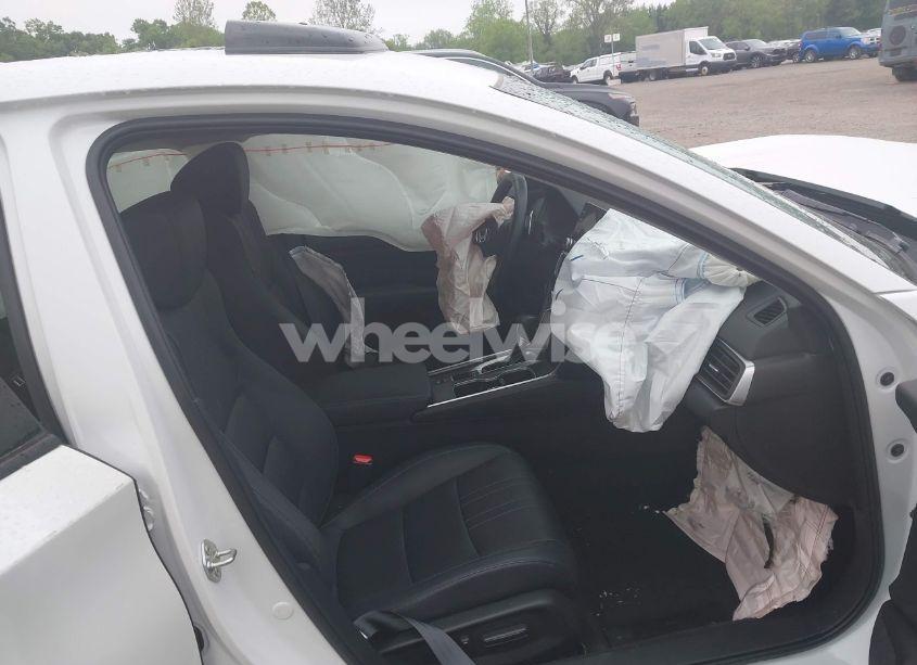 Photo 5 of 2018 Honda Accord TOURING (VIN 1HGCV1F96JA010037)