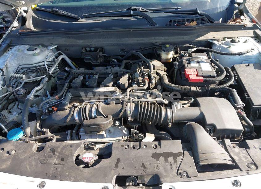 Photo 10 of 2018 Honda Accord TOURING (VIN 1HGCV1F96JA013679)