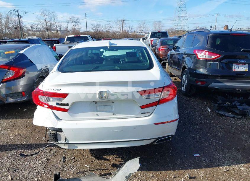 Photo 16 of 2018 Honda Accord TOURING (VIN 1HGCV1F96JA013679)