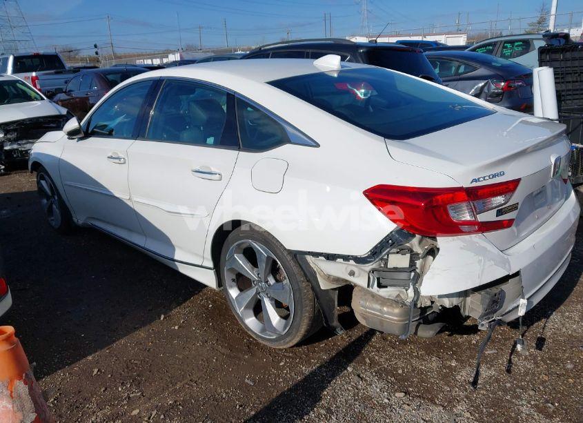 Photo 3 of 2018 Honda Accord TOURING (VIN 1HGCV1F96JA013679)