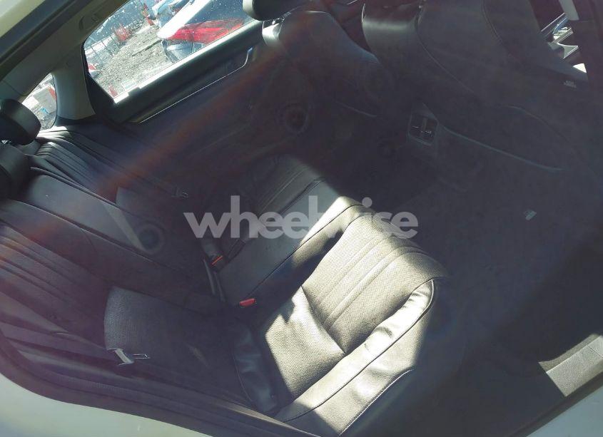 Photo 8 of 2018 Honda Accord TOURING (VIN 1HGCV1F96JA013679)