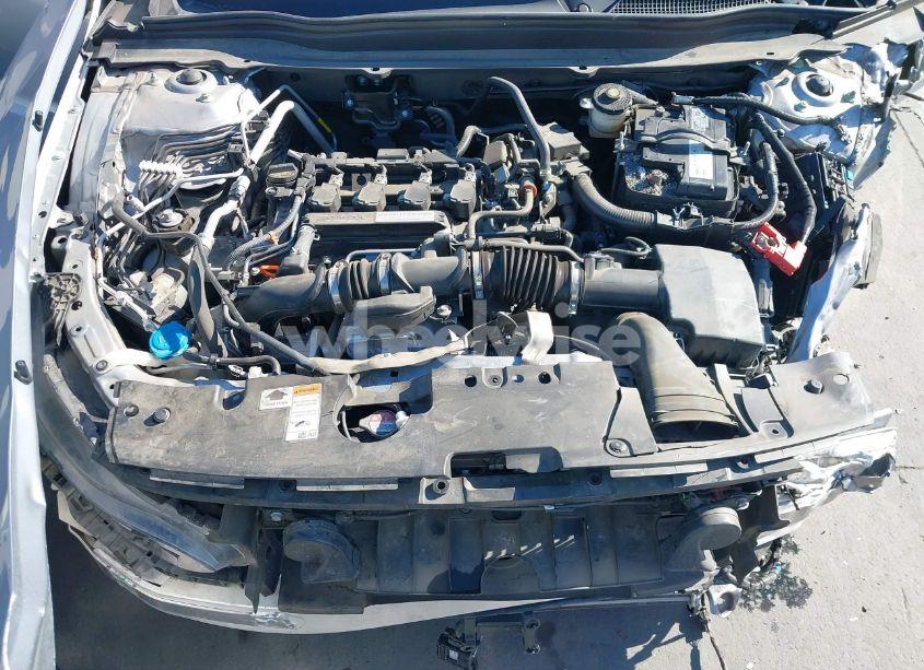 Photo 10 of 2018 Honda Accord TOURING (VIN 1HGCV1F96JA104550)