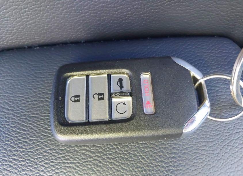 Photo 11 of 2018 Honda Accord TOURING (VIN 1HGCV1F96JA105780)