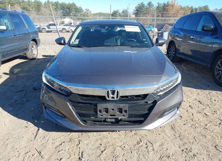 Photo 12 of 2018 Honda Accord TOURING (VIN 1HGCV1F96JA105780)