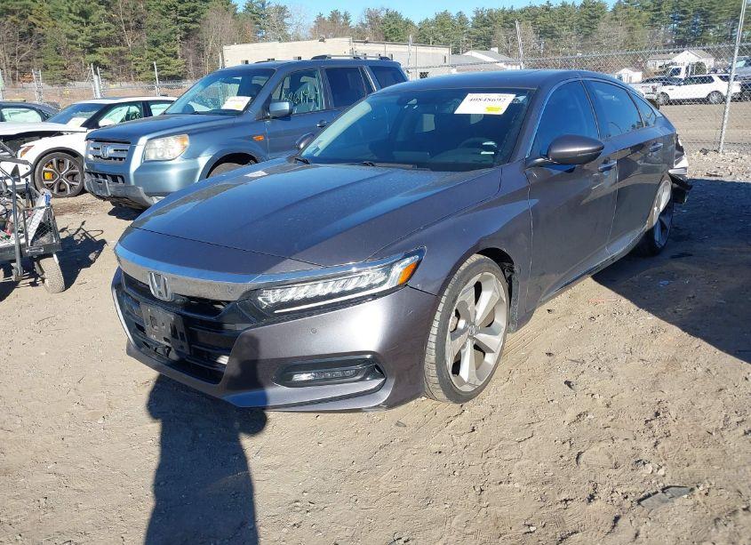 Photo 2 of 2018 Honda Accord TOURING (VIN 1HGCV1F96JA105780)