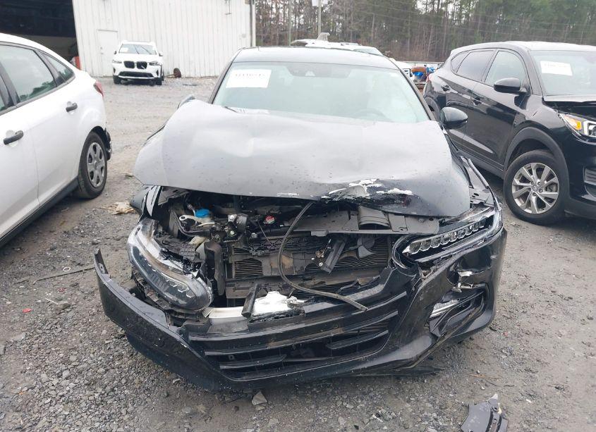 Photo 12 of 2018 Honda Accord TOURING (VIN 1HGCV1F96JA109019)