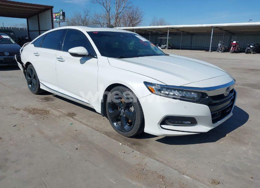 2018 Honda Accord TOURING (VIN 1HGCV1F96JA144076) main photo