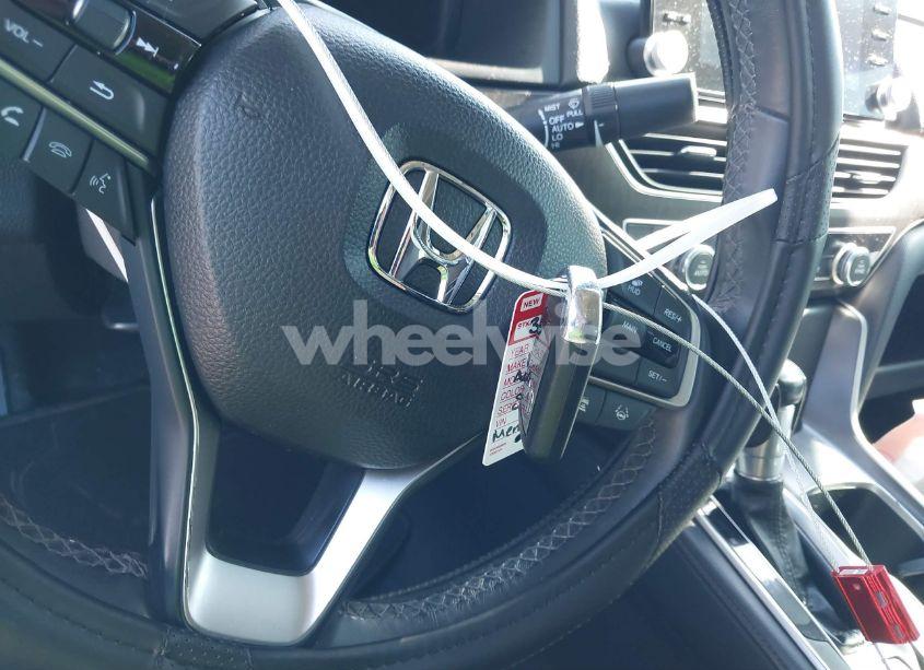 Photo 11 of 2018 Honda Accord TOURING (VIN 1HGCV1F96JA144076)