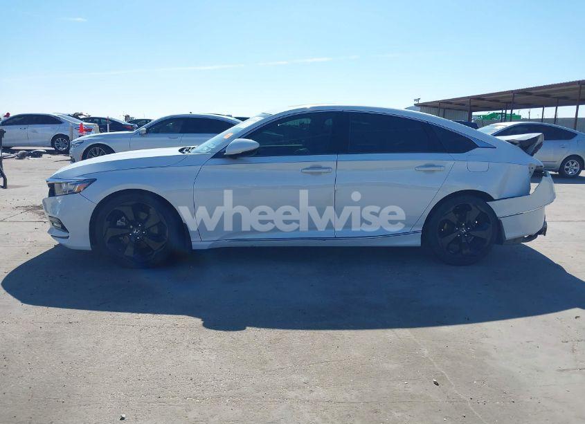 Photo 14 of 2018 Honda Accord TOURING (VIN 1HGCV1F96JA144076)