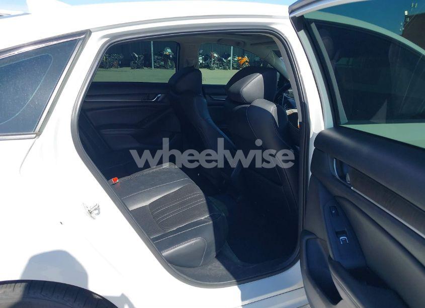 Photo 8 of 2018 Honda Accord TOURING (VIN 1HGCV1F96JA144076)