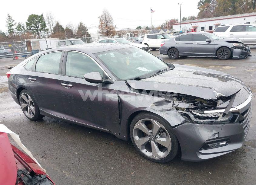 Photo 13 of 2018 Honda Accord TOURING (VIN 1HGCV1F96JA146796)
